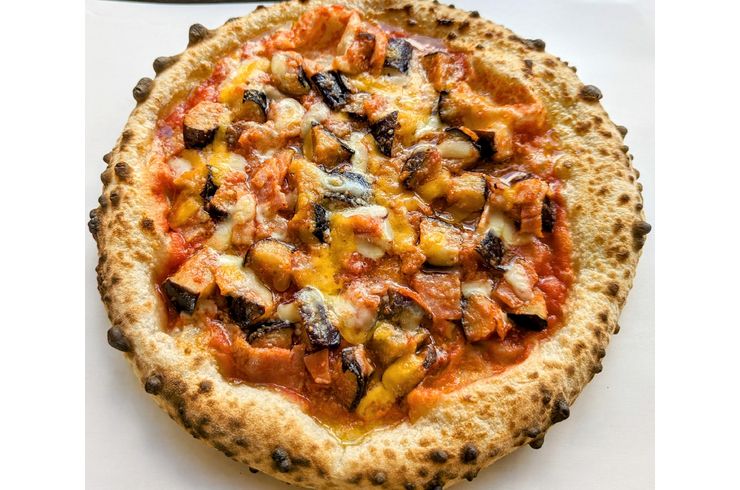 豊橋　ピザ店　定休日